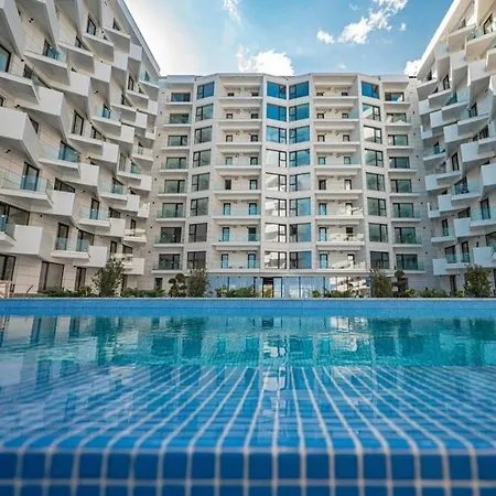Damar Infinity And Pool Mamaia- Private Parking Apartment Năvodari