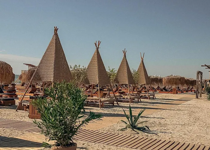 Damar Infinity And Pool Mamaia- Private Parking Apartment