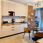 Damar Infinity And Pool Mamaia- Private Parking *