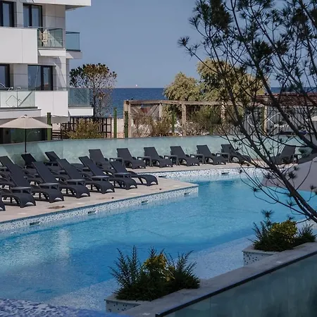 Damar Infinity And Pool Mamaia- Private Parking