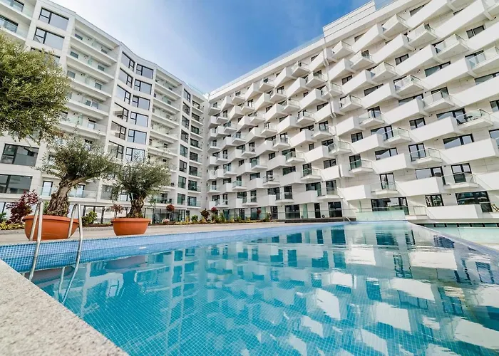 Damar Infinity And Pool Mamaia- Private Parking アパート *